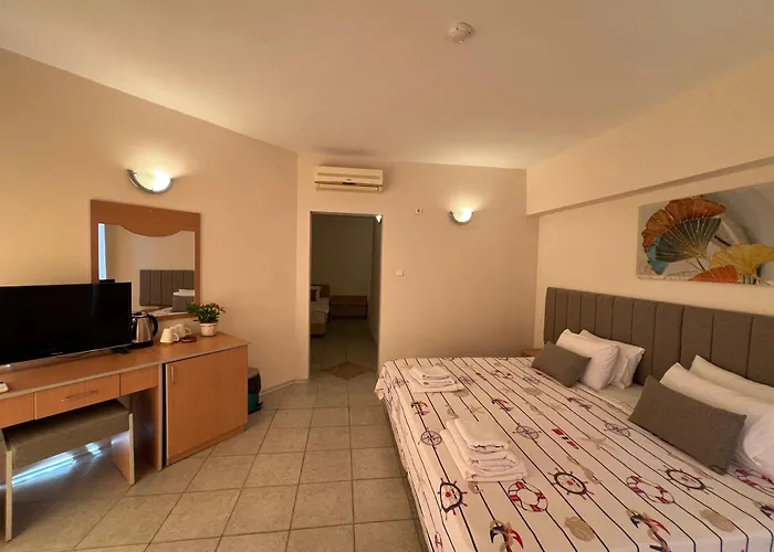 Persani ホテル サニービーチ