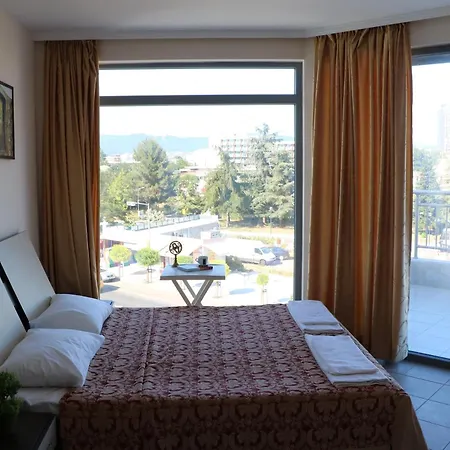 Persani Hotel-free Parking Хотел 2*
