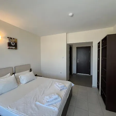 Persani Hotel-free Parking Слънчев бряг