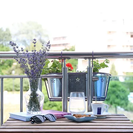 Хотел Persani Hotel-free Parking