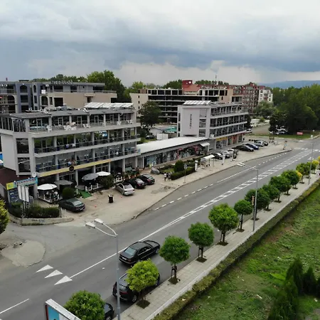 Хотел Persani Hotel-free Parking