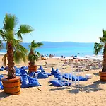 فندق Persani
