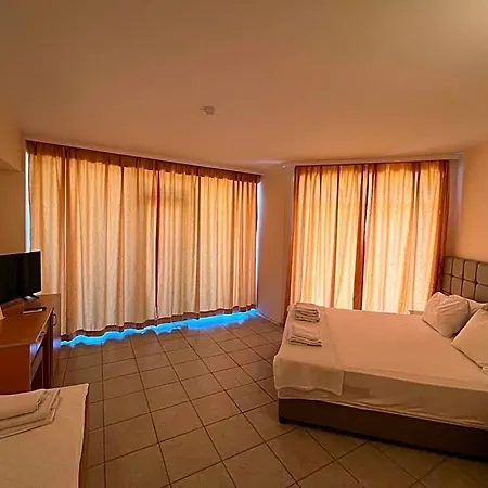 Persani Sunny Hotel
